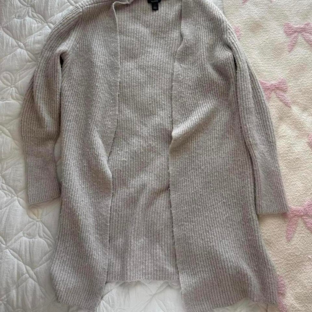 cream knit cardigan sweater with pockets - Picture 4 of 5